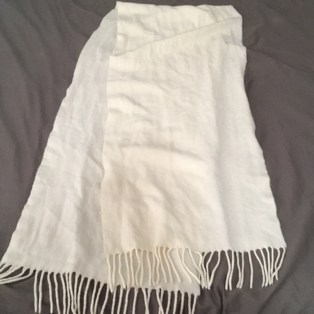Cashmere scarf